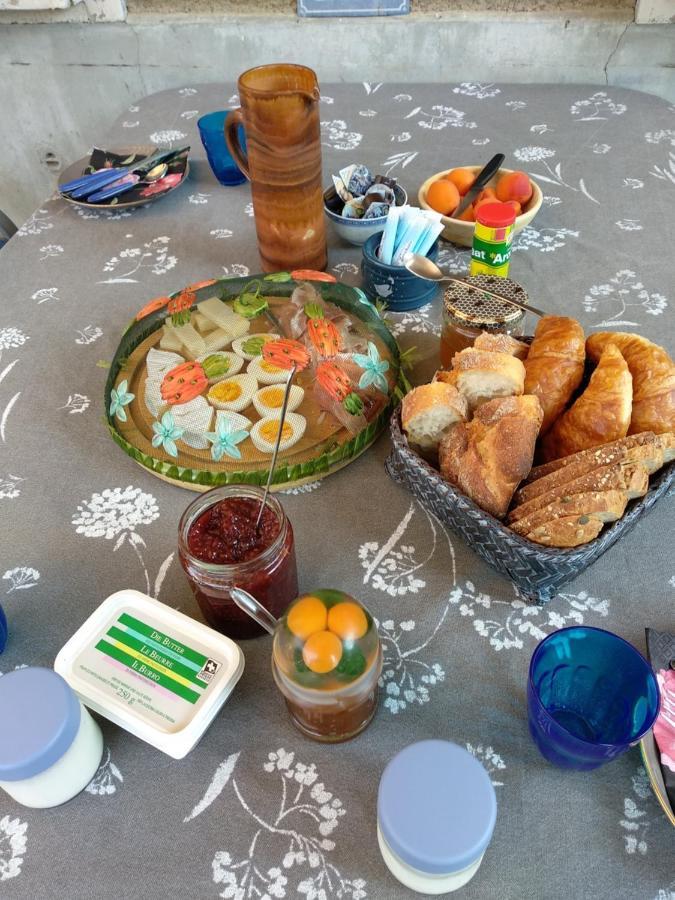 Bed and Breakfast La Tourelle Tartegnin Екстер'єр фото